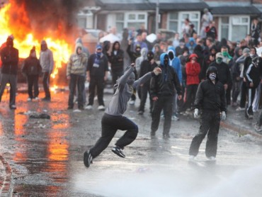 Petrol Bombs & Peace: Welcome To Belfast